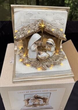 Vintage Cracker Barrel Light Up NATIVITY SCENE Reading Book Decor In Box! Rare!